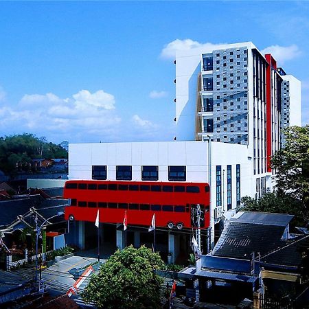 Hotel Fortunagrande Jembel Екстериор снимка