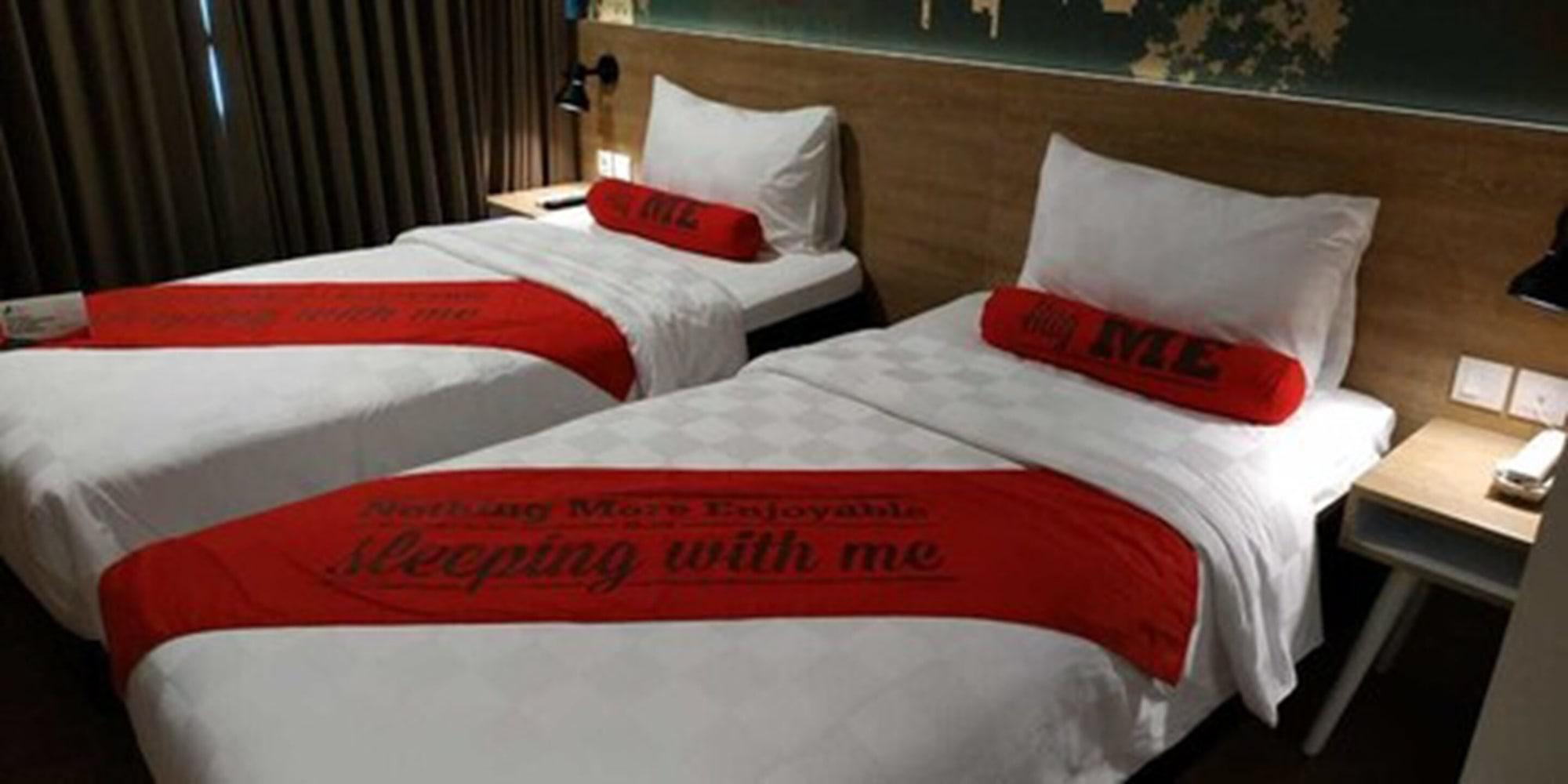 Hotel Fortunagrande Jembel Екстериор снимка