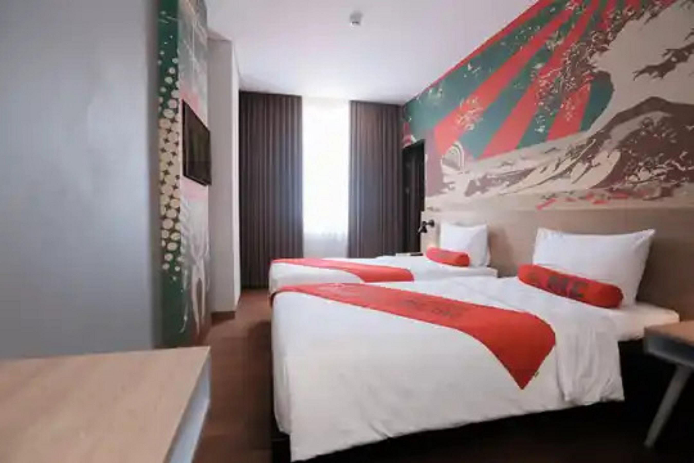 Hotel Fortunagrande Jembel Екстериор снимка