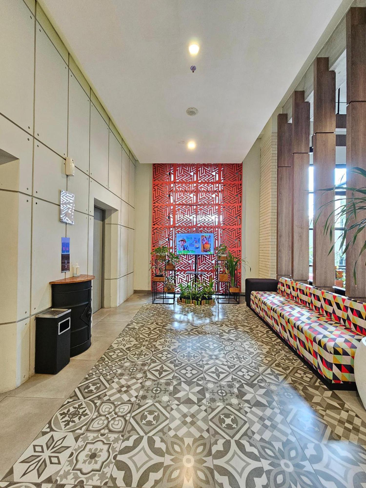 Hotel Fortunagrande Jembel Екстериор снимка